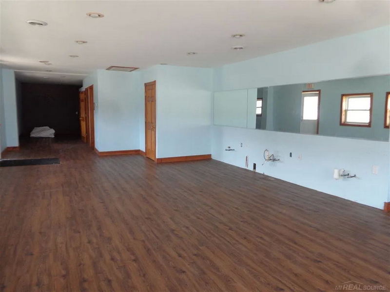 Sanilac Coffee (Coles Beachcomber Restaurant, Split Enz) - Real Estate Listing (newer photo)
